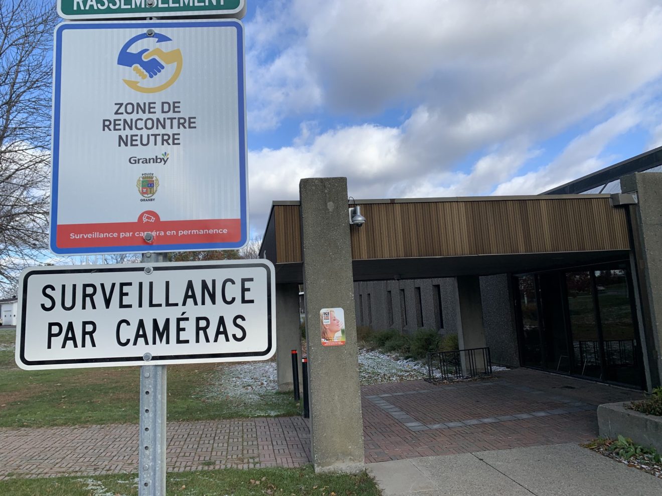 Zone neutre au Service de police