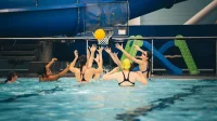 Activité sportive au centre aquatique de Granby