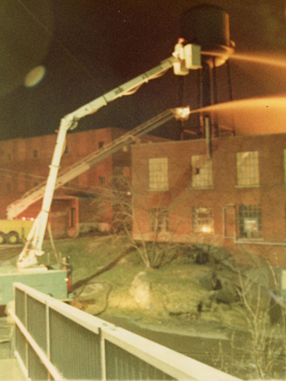 1983_Incendie-Miner-Rubber03